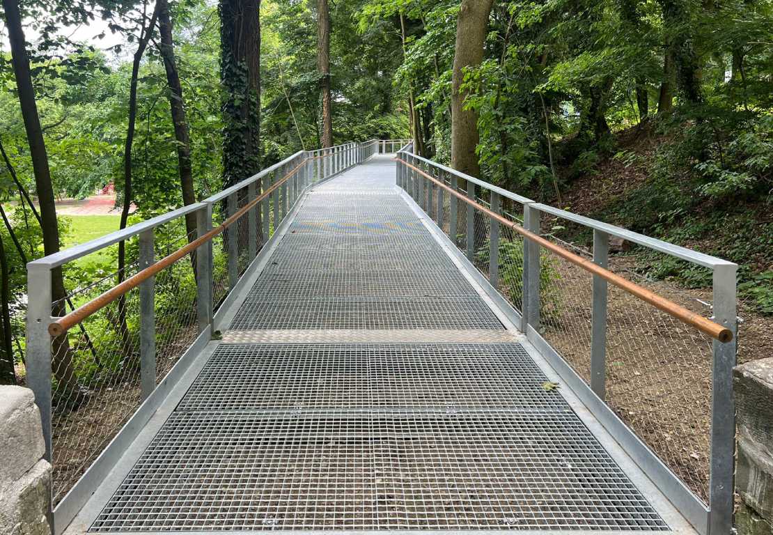 Inox-Net - Partizanska Luka Footbridge