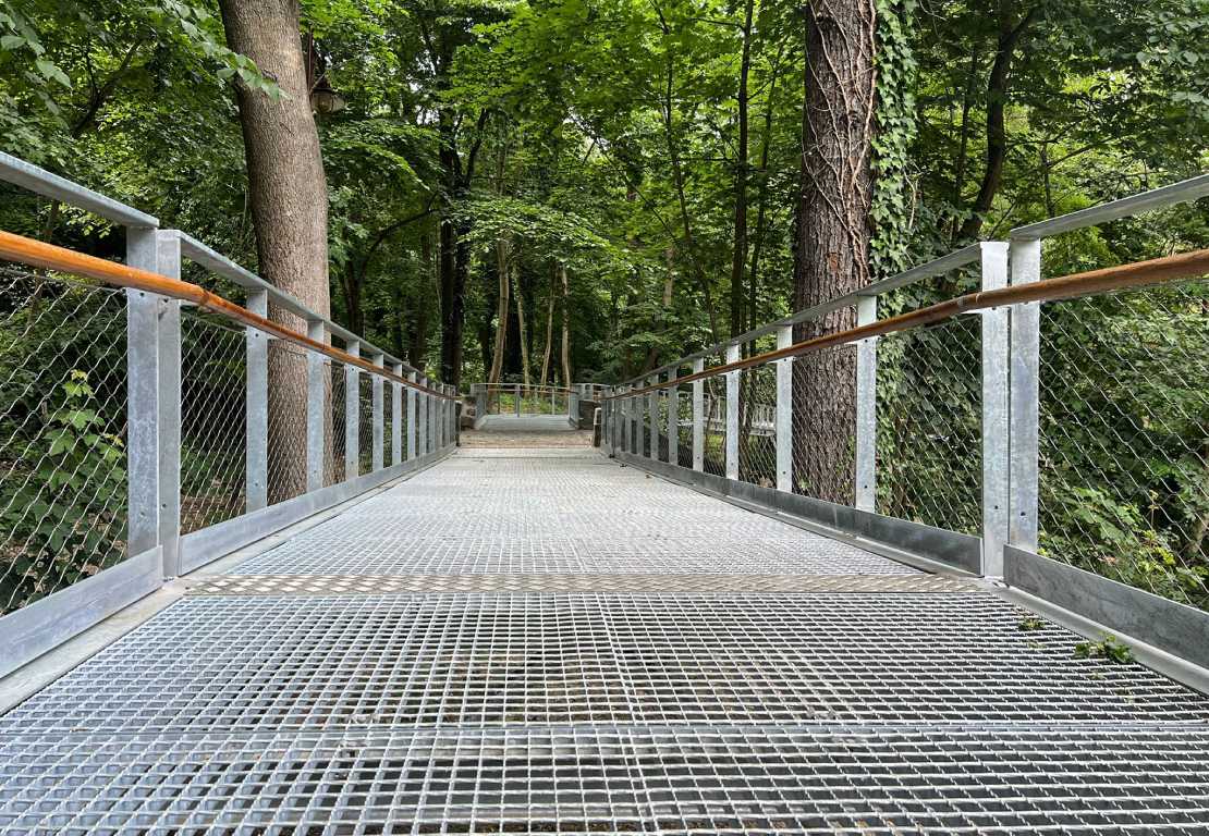 Inox-Net - Partizanska Luka Footbridge